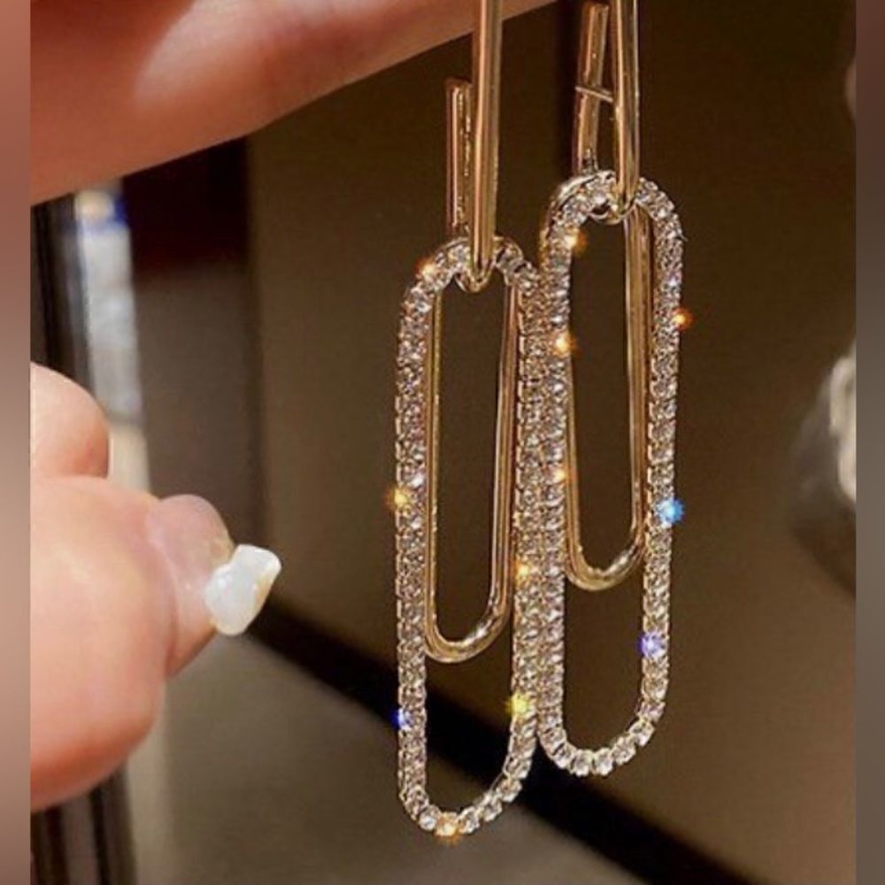 🌼 NEW sparkling crystal & gold drop dangle paper clip earrings 🌼